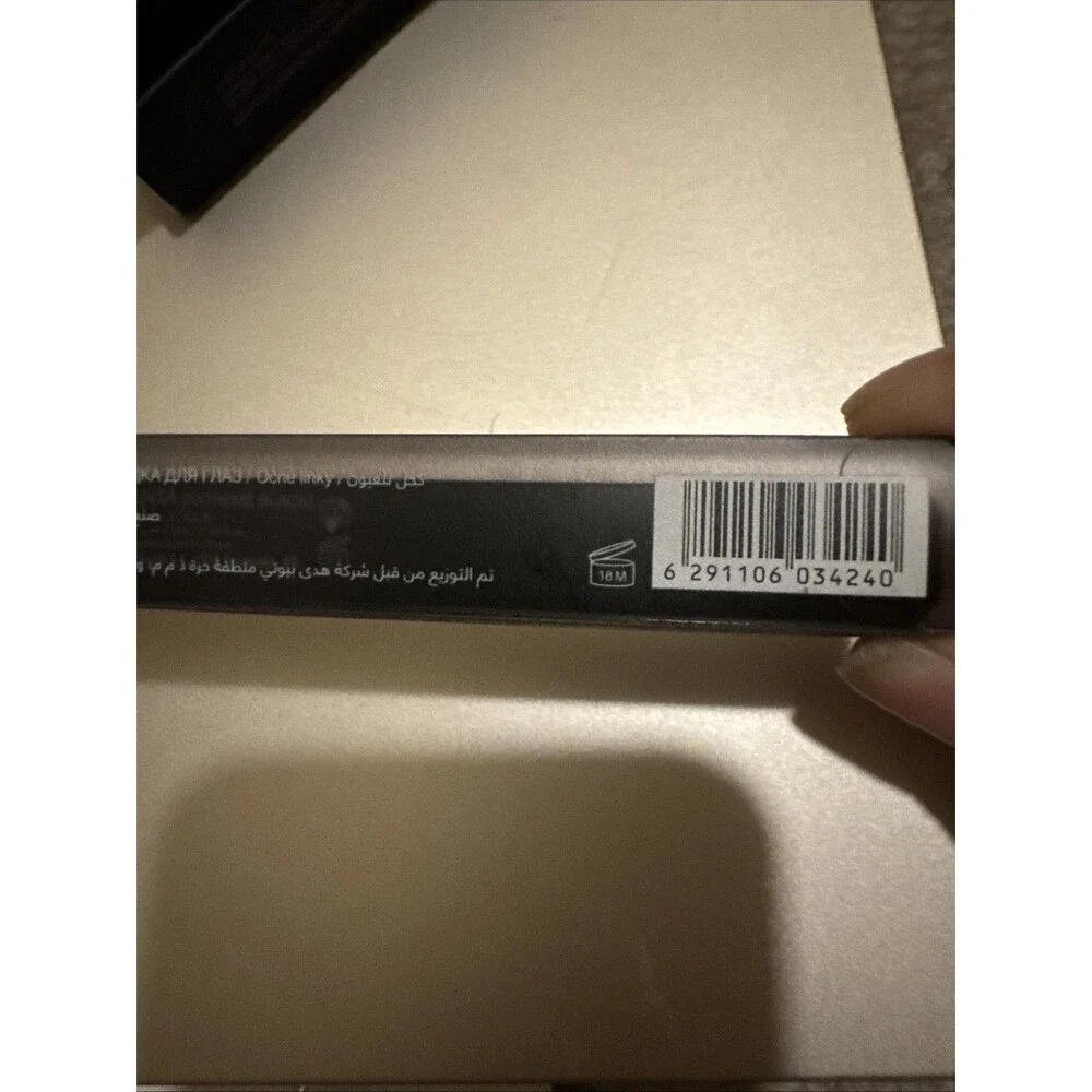 NIB Huda Beauty Life Liner Quick ‘N Easy Precision Liquid Liner Black/VERY VANTA